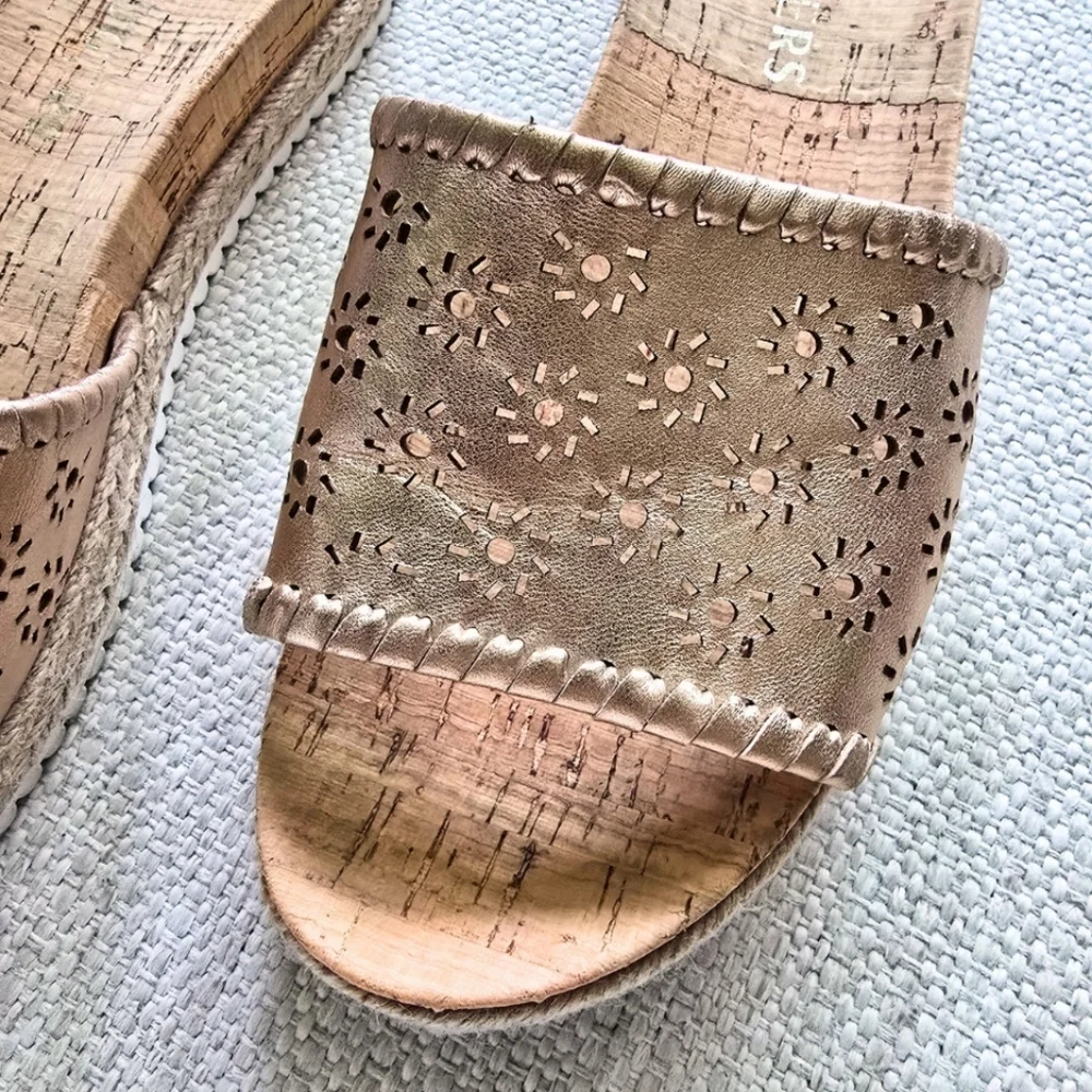 JACK ROGERS Metallic Rose Gold Floral Eyelet Leather Cork Slides Sandals 6.5 - Picture 3 of 5